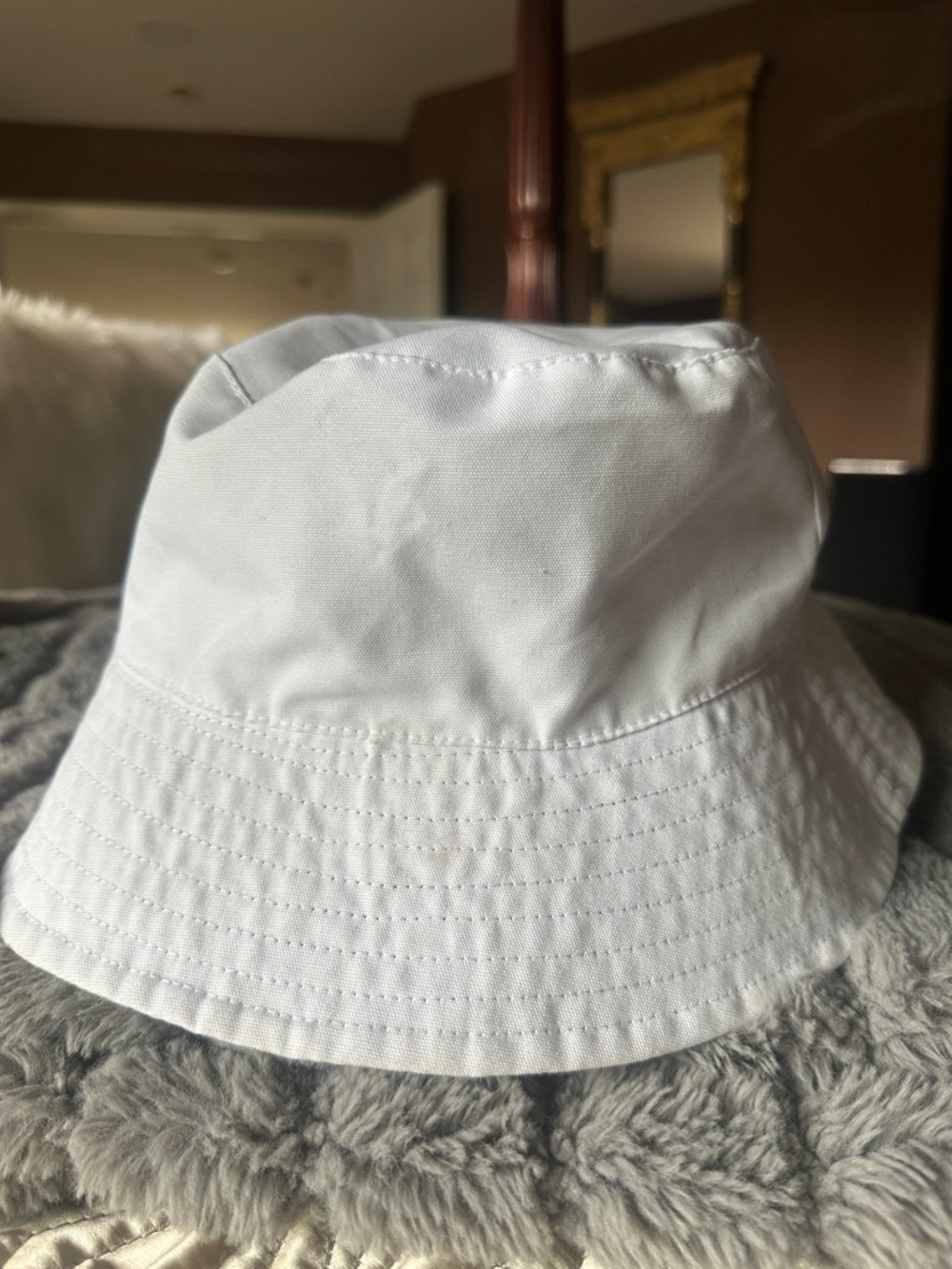 Women’s Black Daisy Print Bucket Hat - Picture 2 of 5